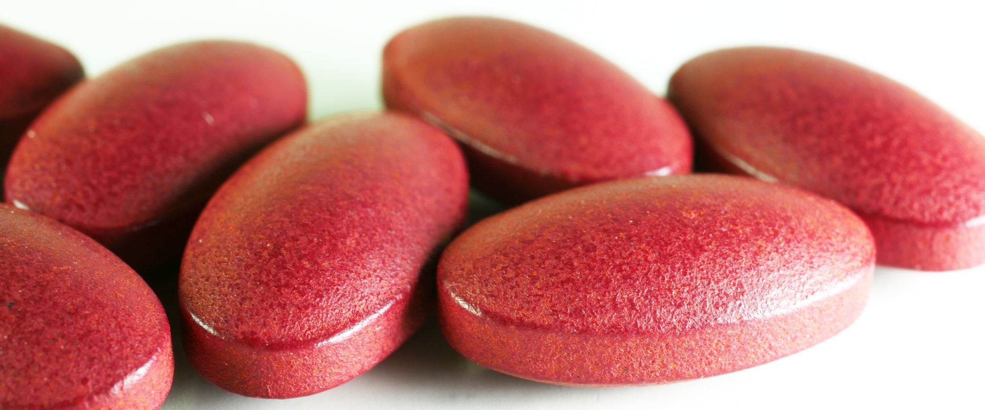 Should you take gummy vitamins on an empty stomach?